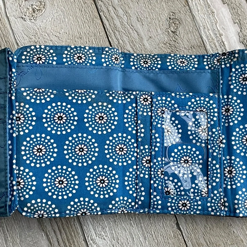Vera Bradley wallet - Picture 6 of 8